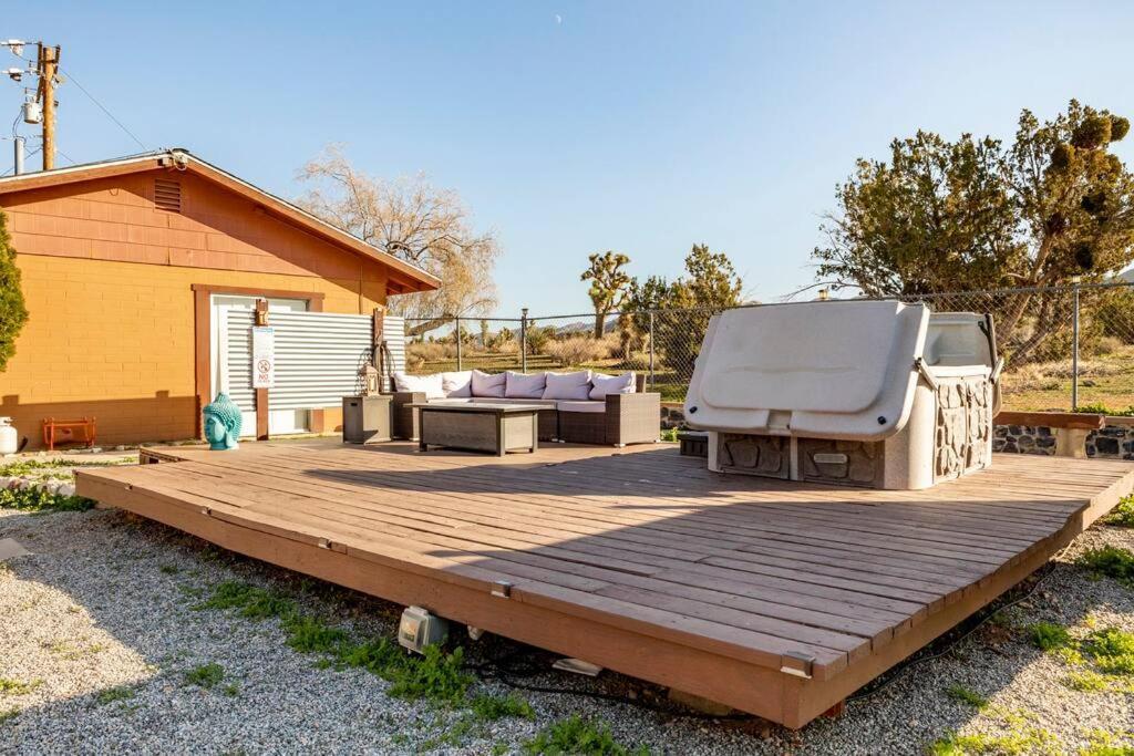 Jt'S Star Catcher Cabin - Hot Tub Yucca Valley Eksteriør billede