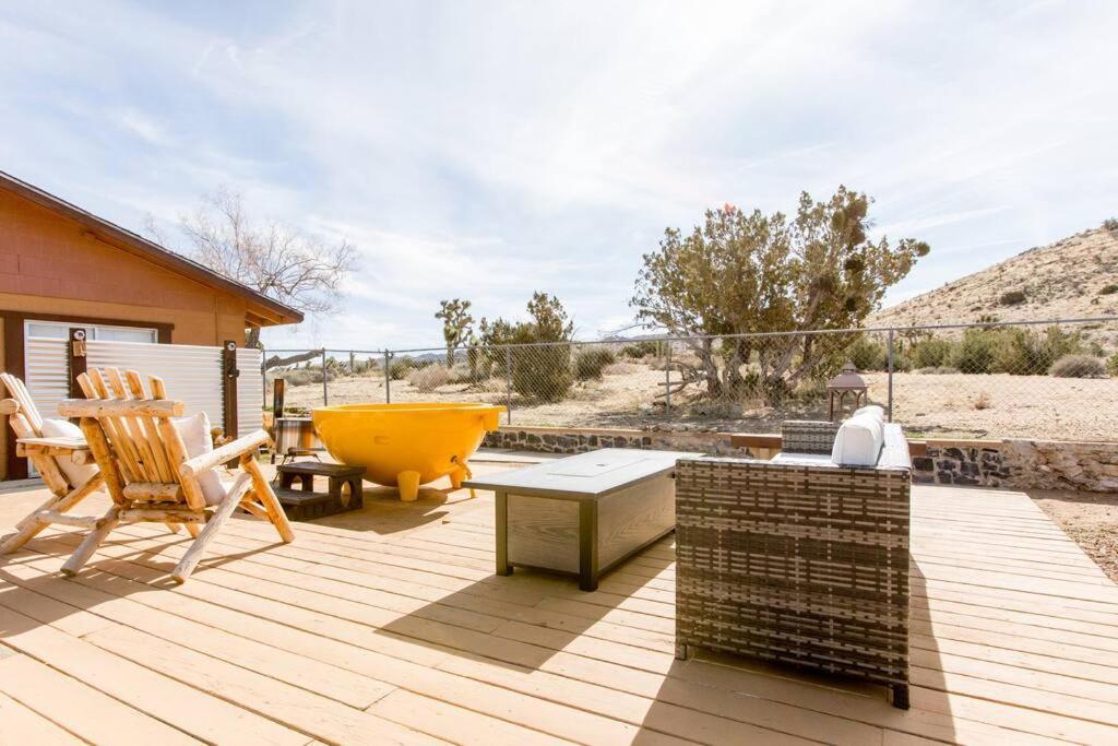 Jt'S Star Catcher Cabin - Hot Tub Yucca Valley Eksteriør billede